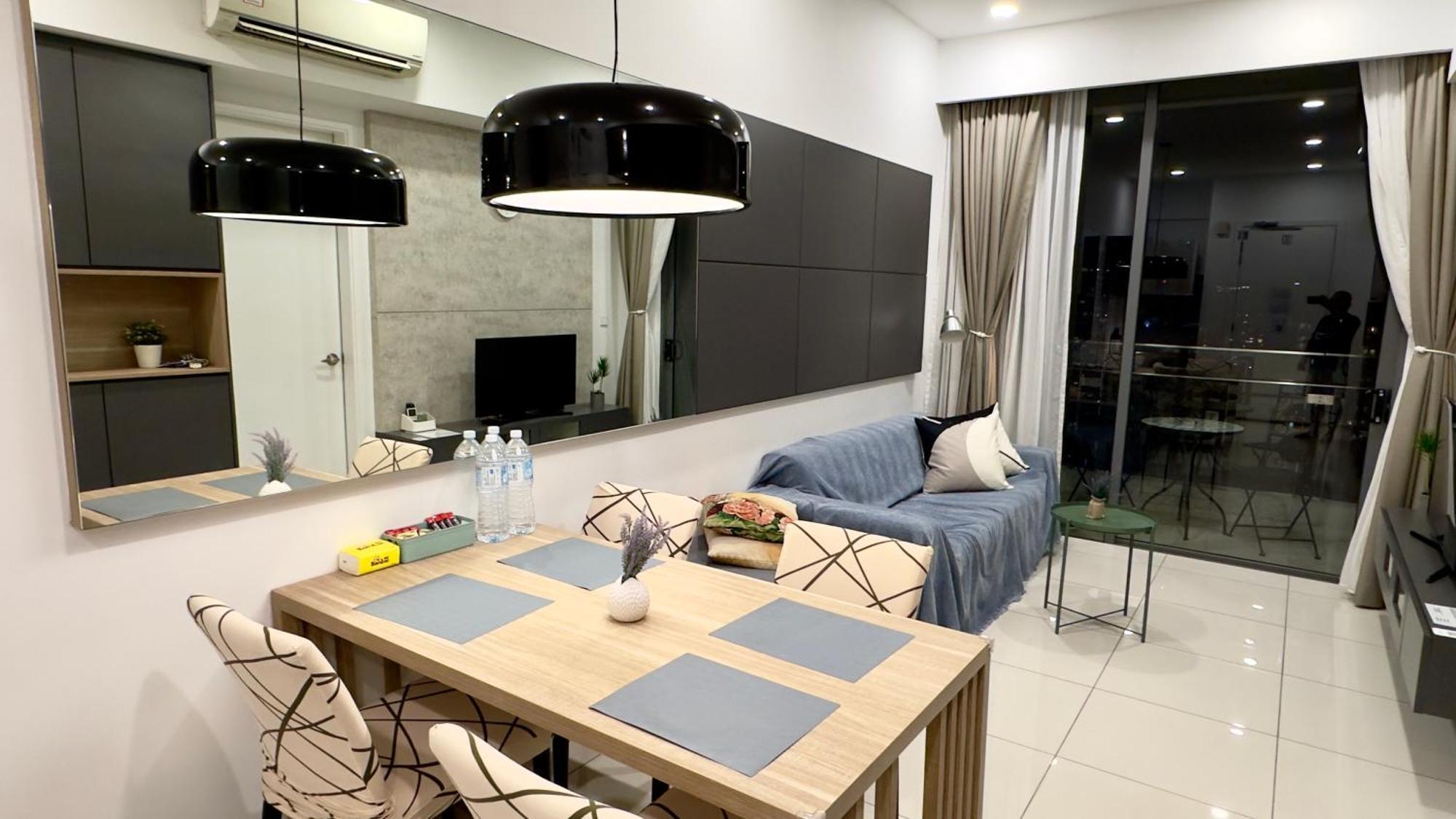 Balcony Unit Ii & The Robertson 33f Pangsapuri