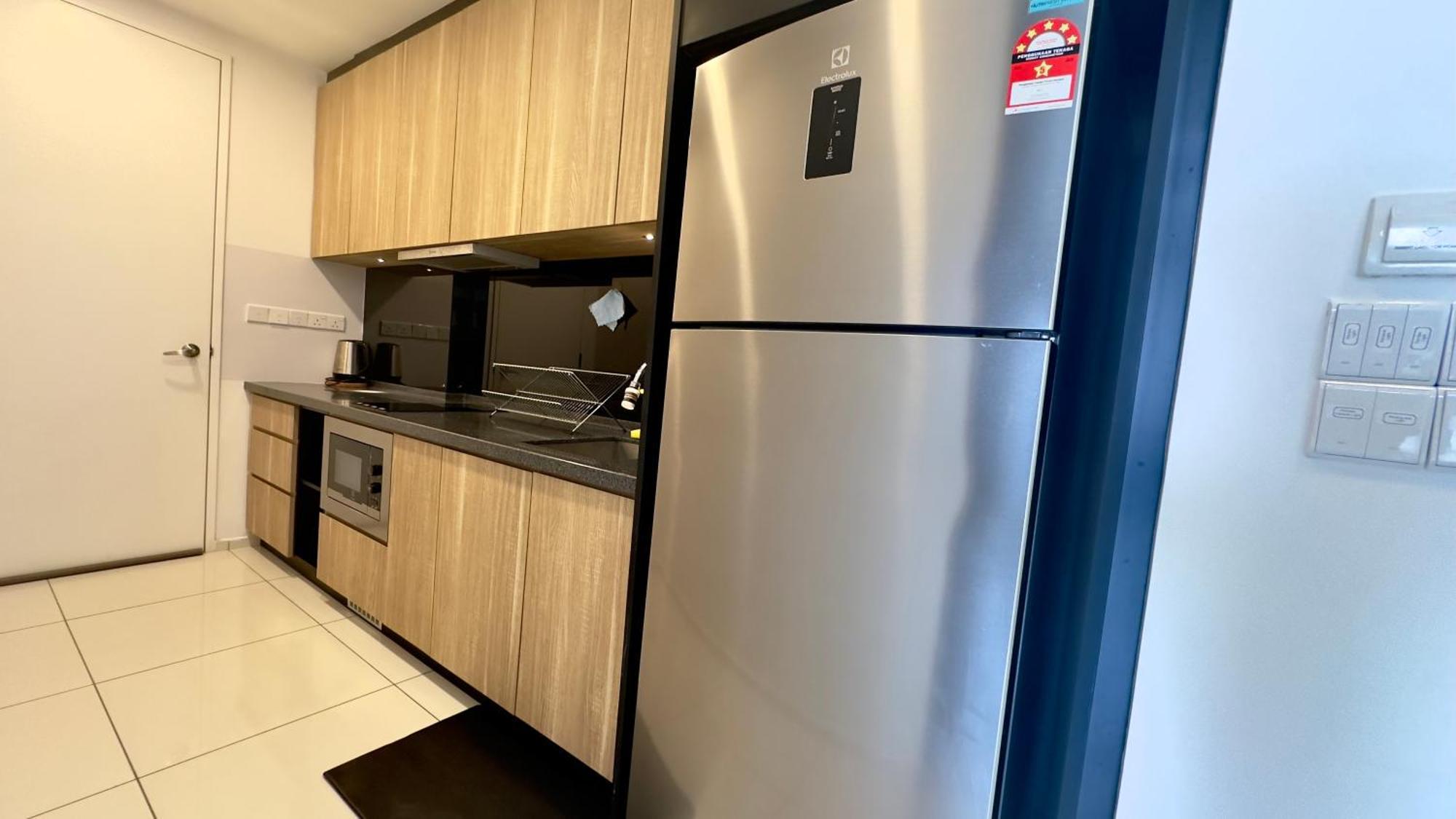 Balcony Unit Ii & The Robertson 33f Pangsapuri
