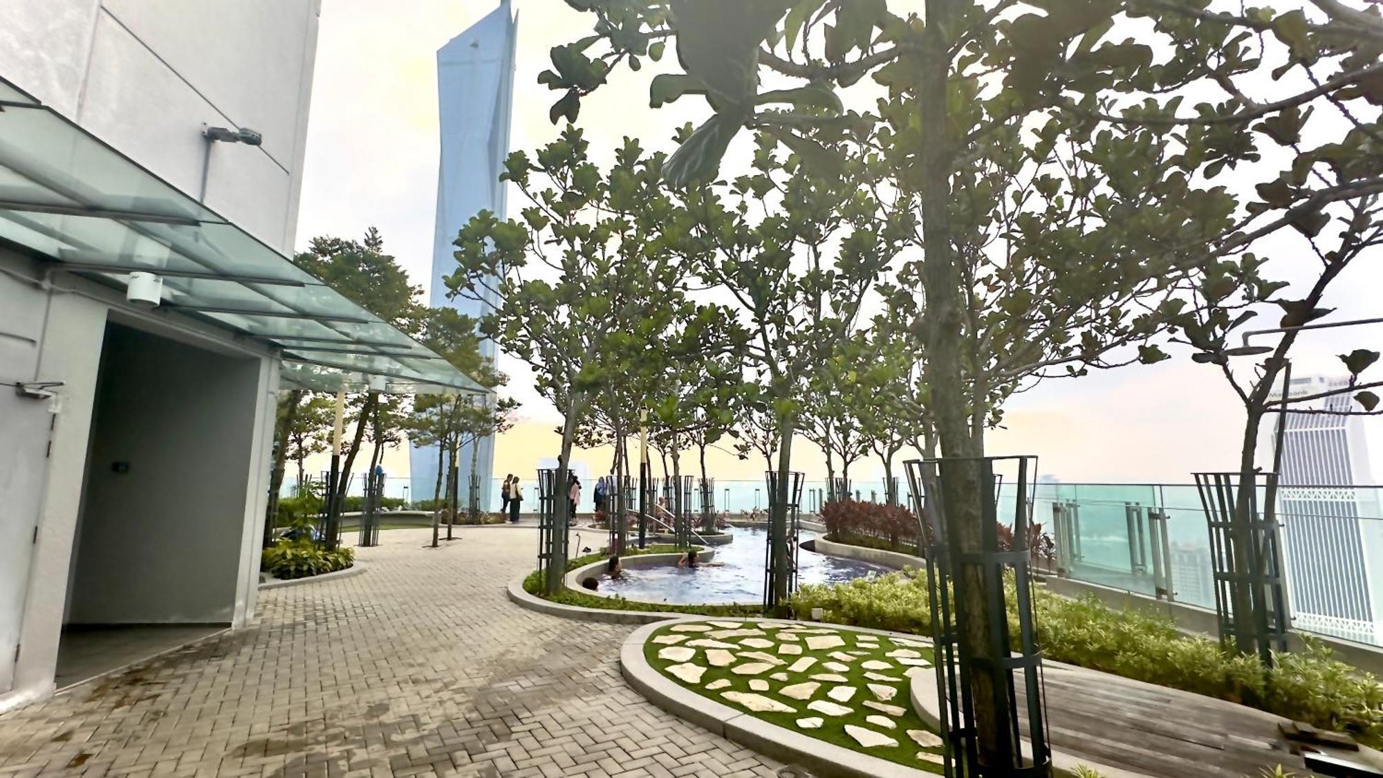 Pangsapuri Balcony Unit Ii & The Robertson 33f Kuala Lumpur