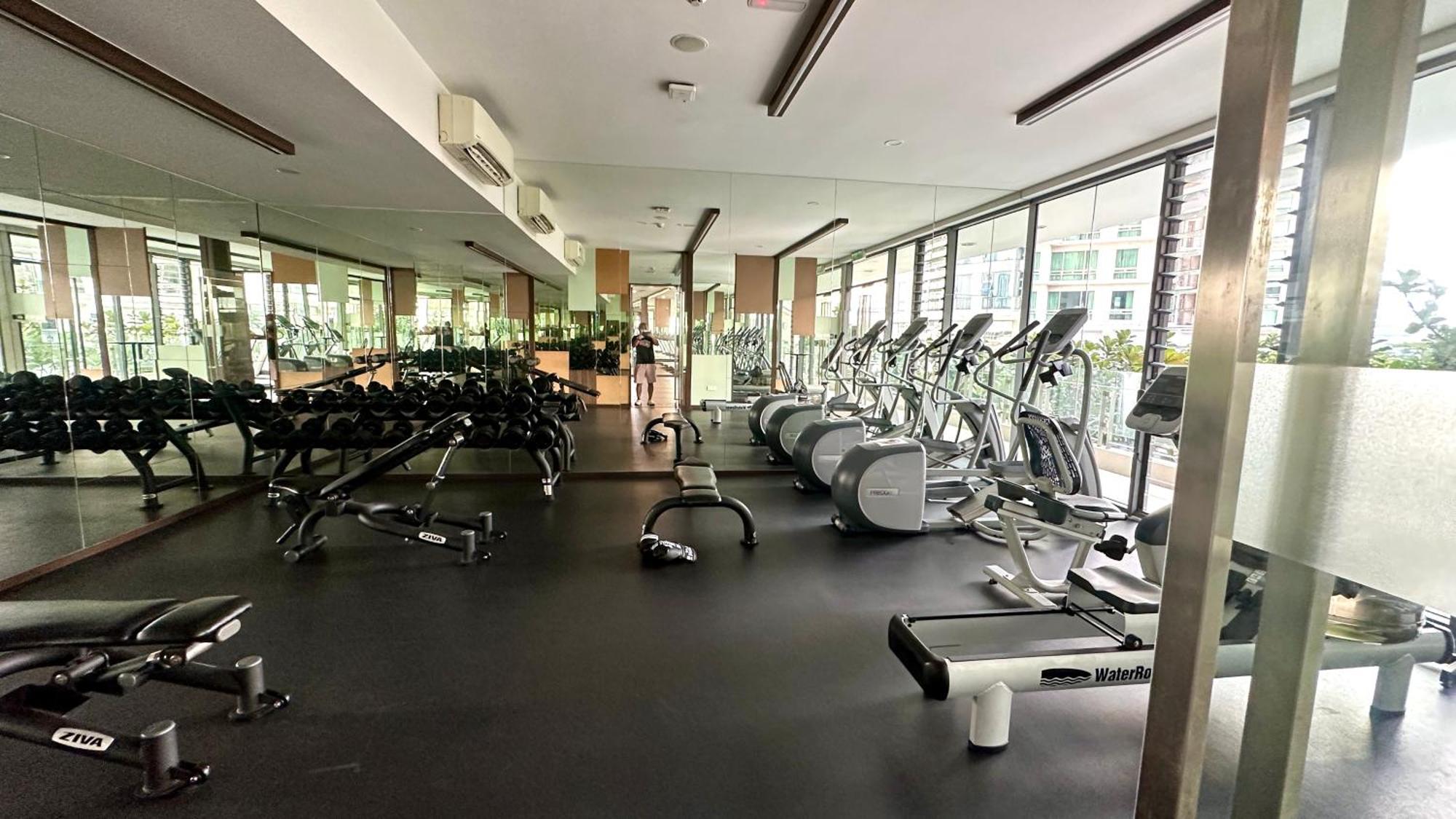 Pangsapuri Balcony Unit Ii & The Robertson 33f