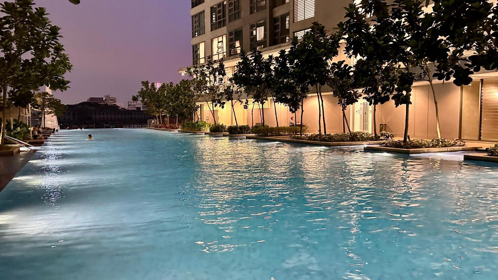 Pangsapuri Balcony Unit Ii & The Robertson 33f *