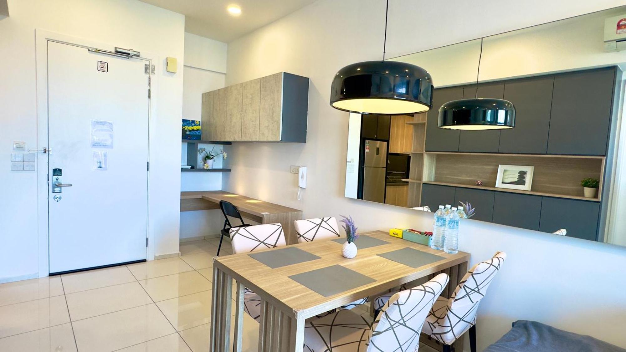 Balcony Unit Ii & The Robertson 33f Pangsapuri