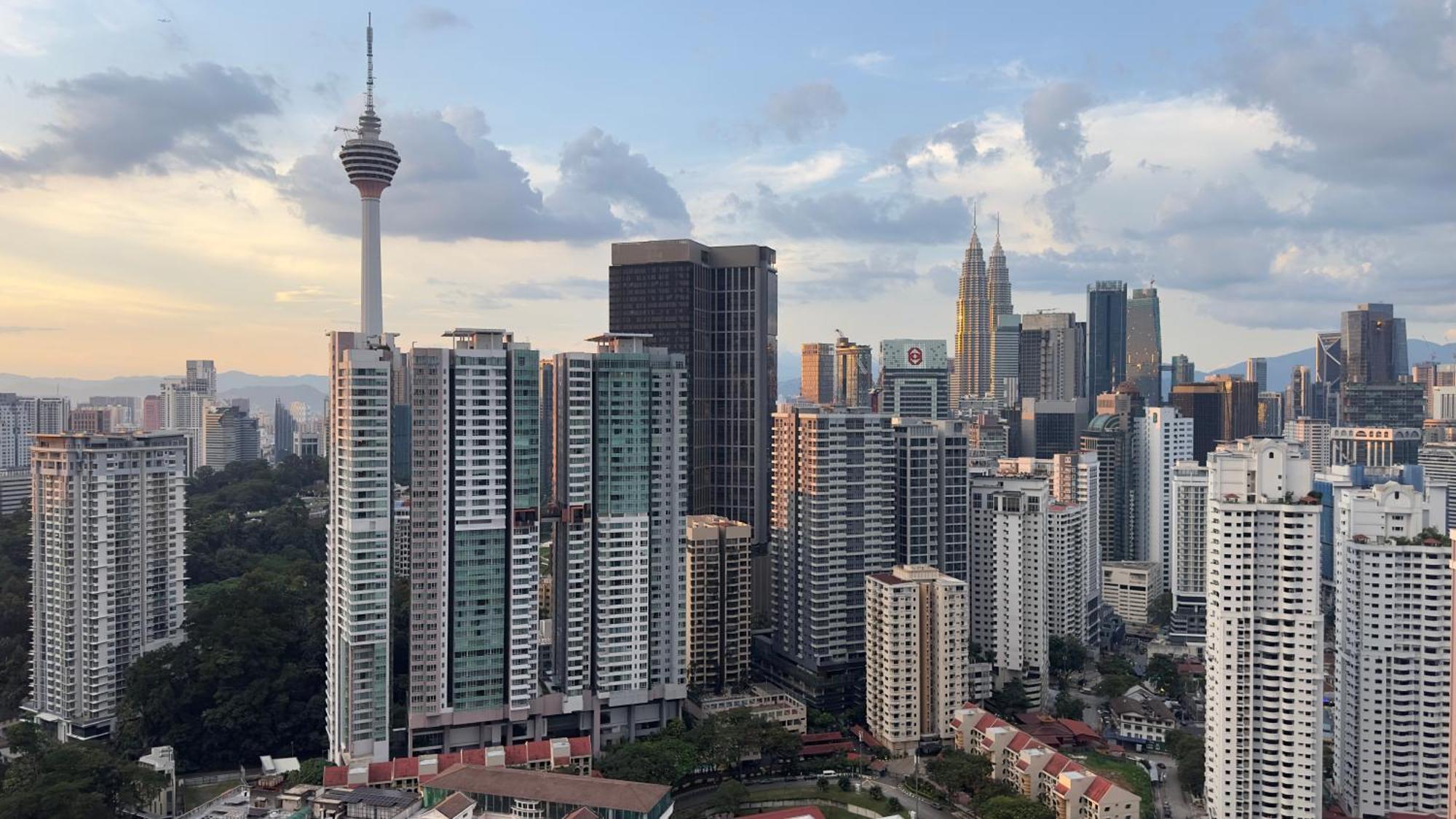 Balcony Unit Ii & The Robertson 33f Pangsapuri