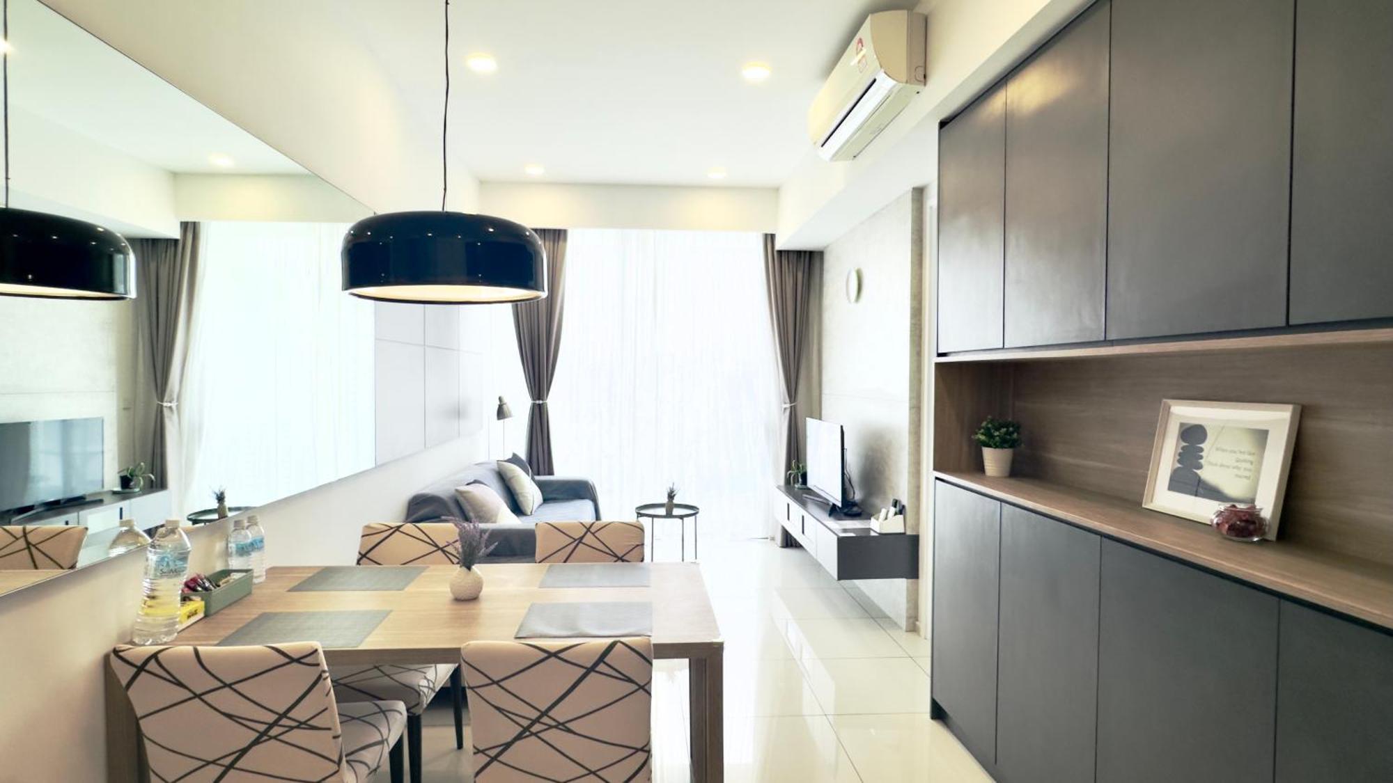 Balcony Unit Ii & The Robertson 33f * Kuala Lumpur